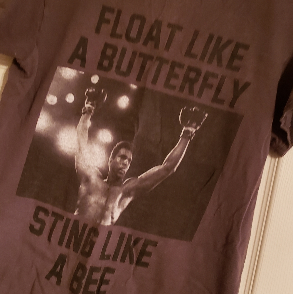 Boys Muhammad Ali shirt